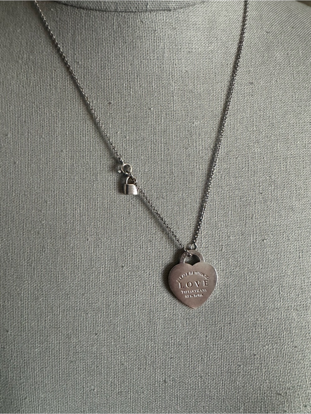 Tiffany & Co. Sterling Silver Heart 'Return to Love” pendant - Picture 2 of 5